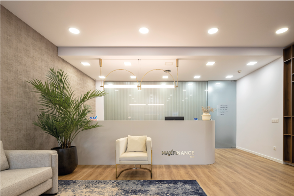 Max Finance Win Office: Discover the new Corporate project by Jota Barbosa Interiors