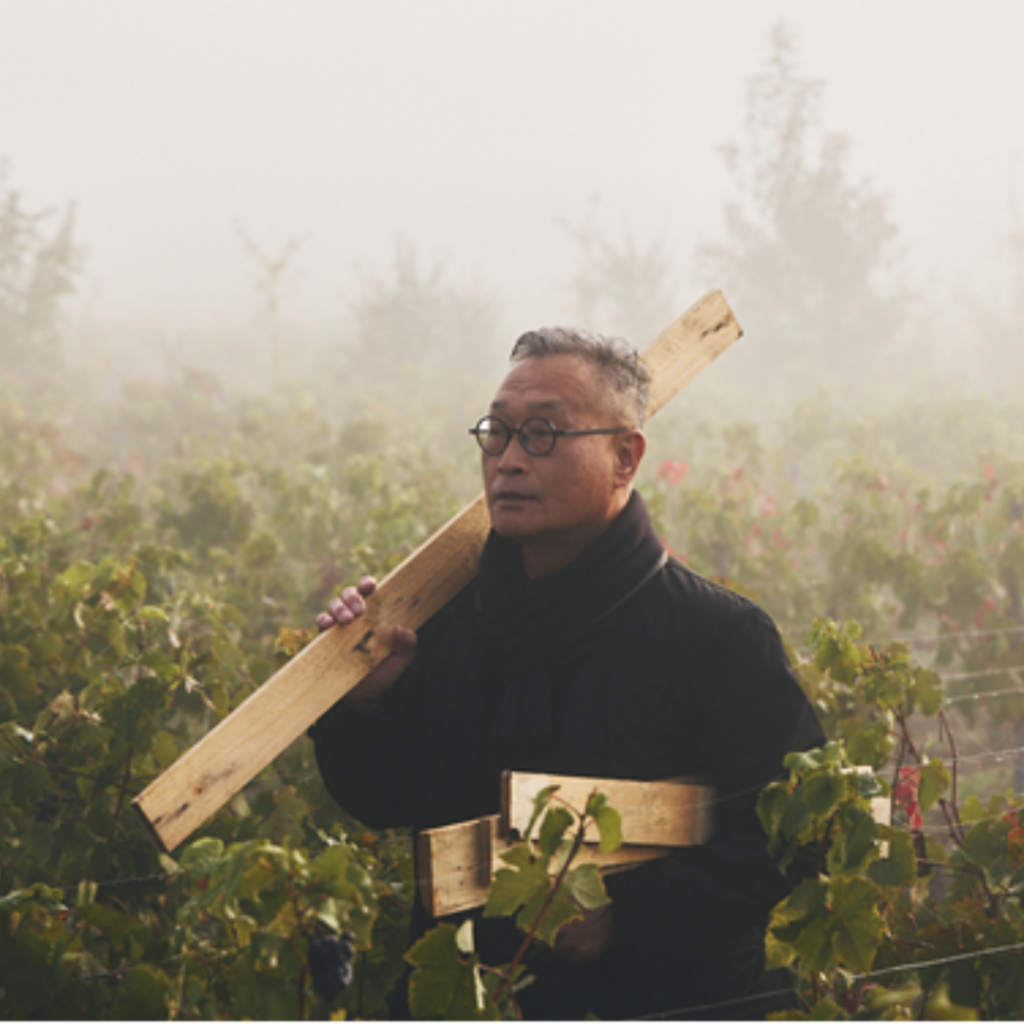 Ruinart revela nova edição de Conversations with Nature com artista japonês Tadashi Kawamata